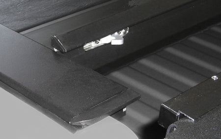 Roll-N-Lock 2009 Dodge Ram 1500 SB 76in M-Series Retractable Tonneau C